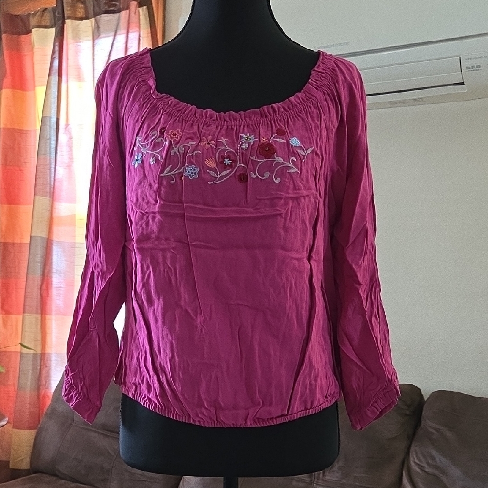 NWT Candie's Pink/Fushia Floral Embroidered Blouse